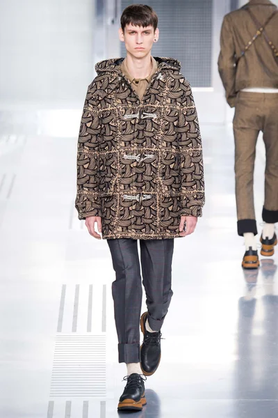 Look 13